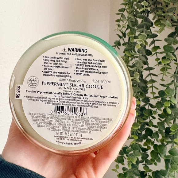 Bath & Body Works Peppermint Sugar Cookie 3-Wick Candle 🍪💕 NWT! - Picture 4 of 4